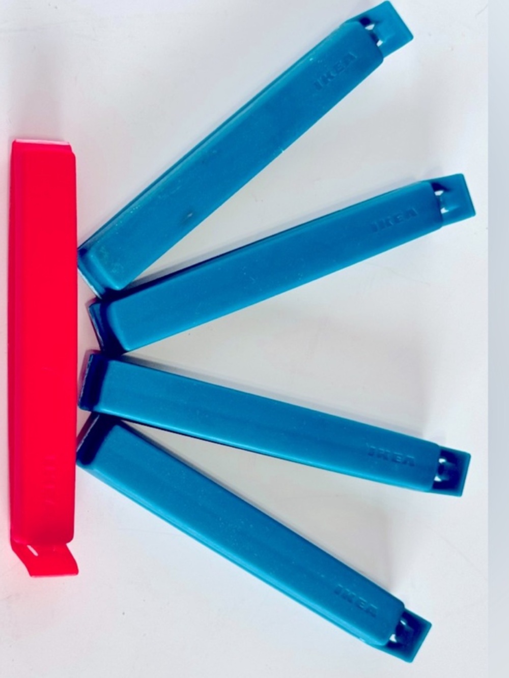 5 IKEA CHIP CLIPS Teal Blue & Red Plastic Food & Bag Storage Clips
